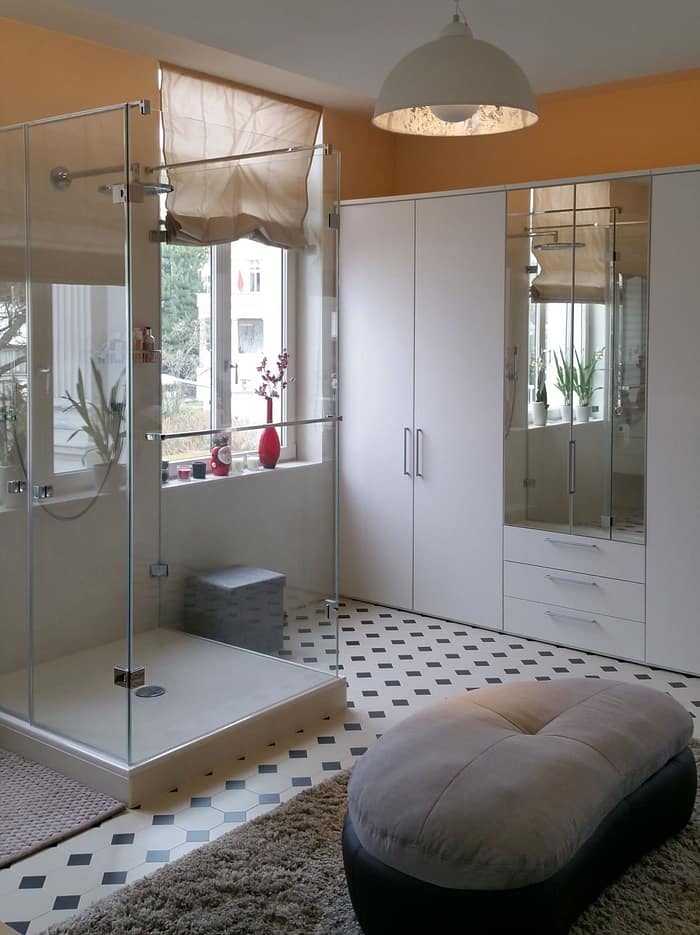 Badezimmersanierung und Modernisierung Interior Design